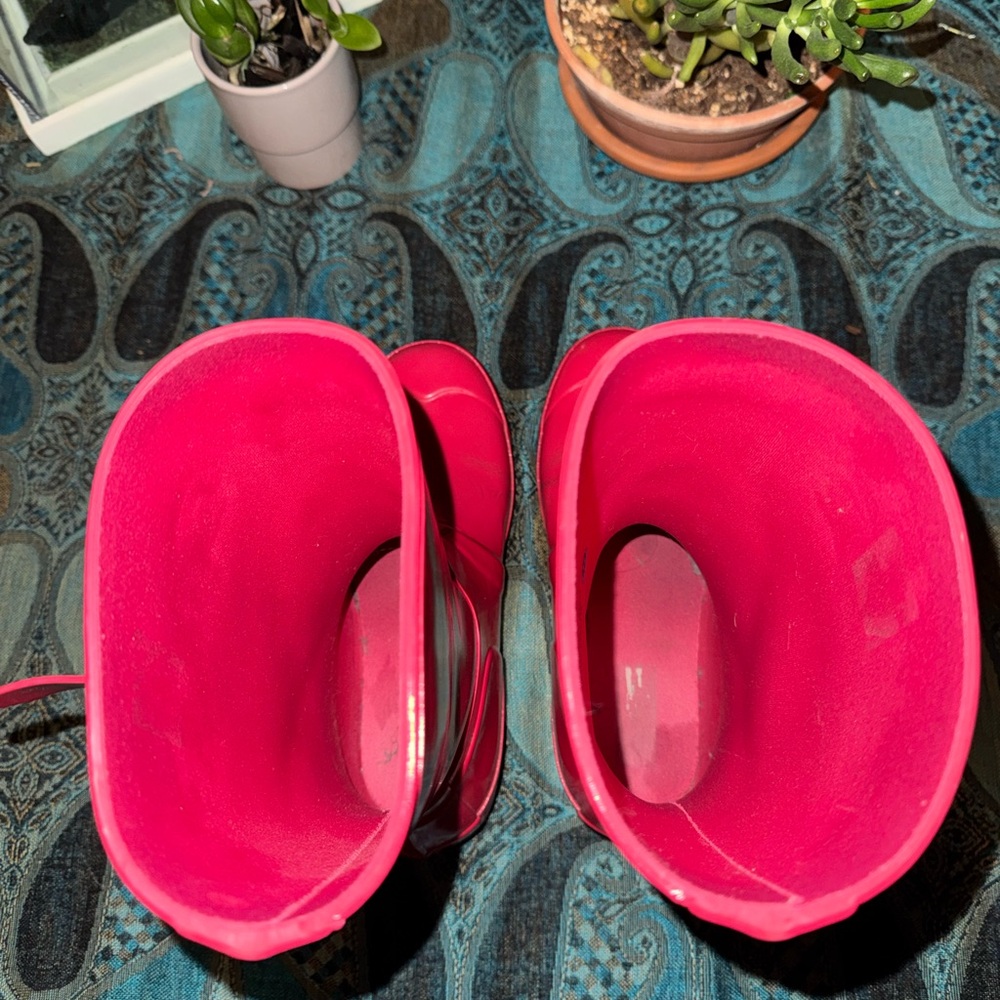Women’s size 6 Hunter Pink Waterproof Boots - Picture 6 of 7